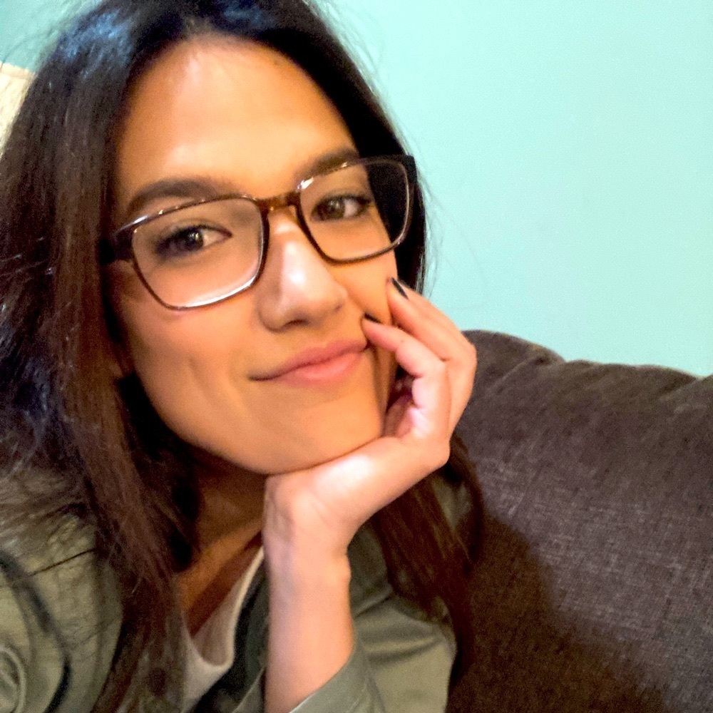 Meet your Posher, Mikala